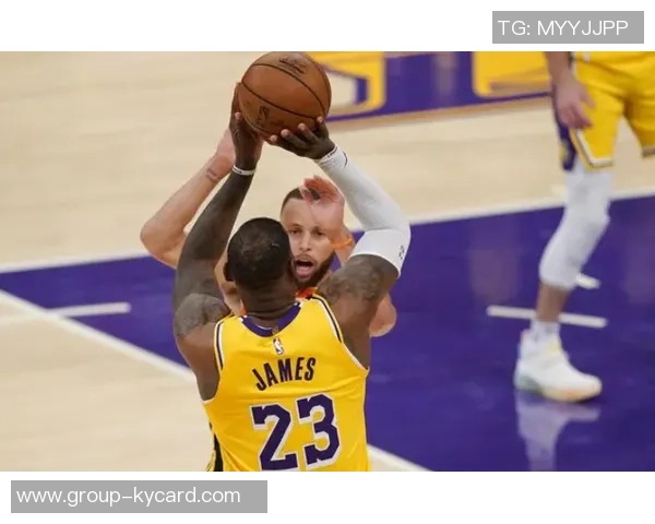 奥尼尔谈锐步与库里团队的对话曾穿奥尼尔球鞋的故事