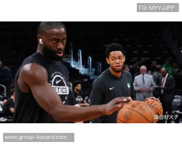 安芬尼西蒙斯表现出色砍下23分马祖拉称其值得更多出场时间